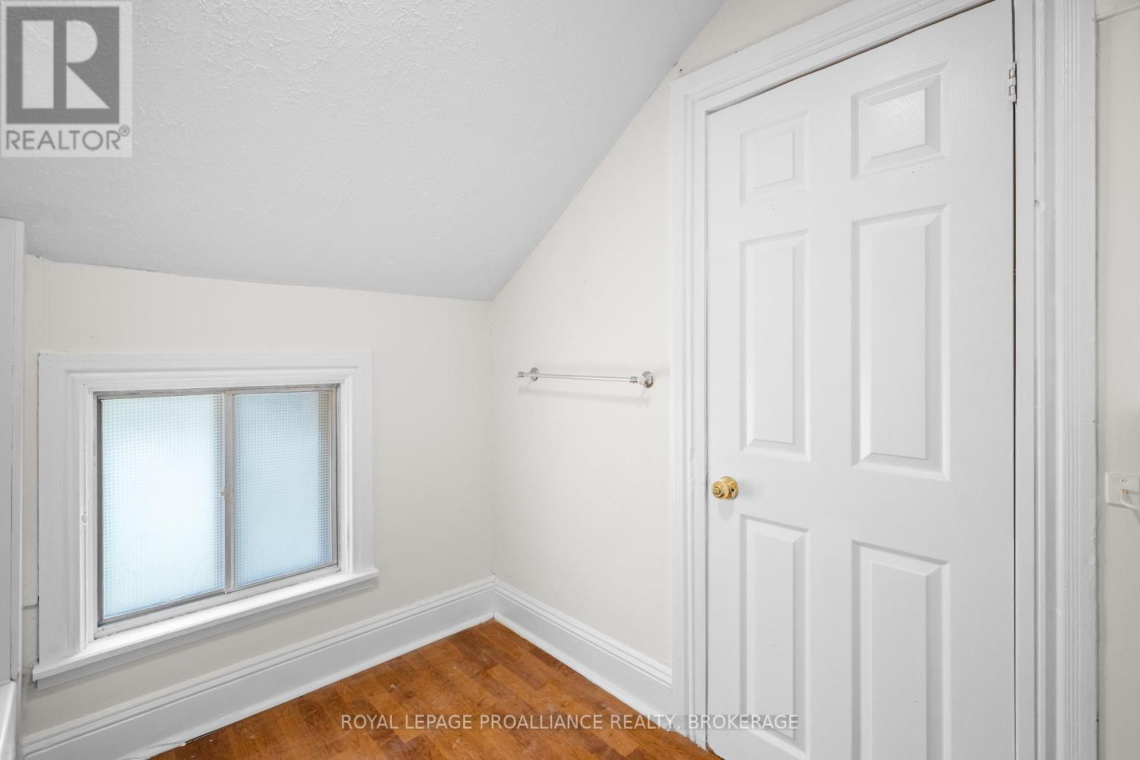 10-12 Thomas Street E, Greater Napanee (Greater Napanee), Ontario  K7R 1K6 - Photo 18 - X12391422