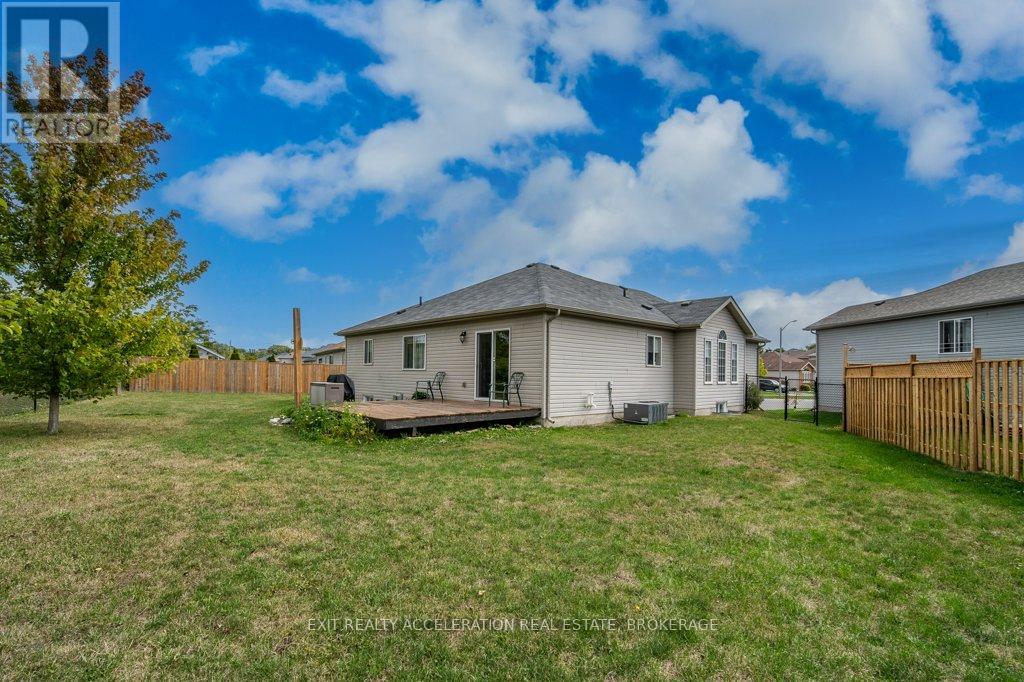 21 Kanvers Way, Greater Napanee (Greater Napanee), Ontario  K7R 3X6 - Photo 35 - X12391449