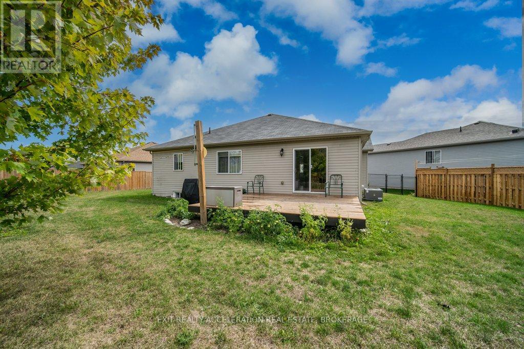 21 Kanvers Way, Greater Napanee (Greater Napanee), Ontario  K7R 3X6 - Photo 36 - X12391449