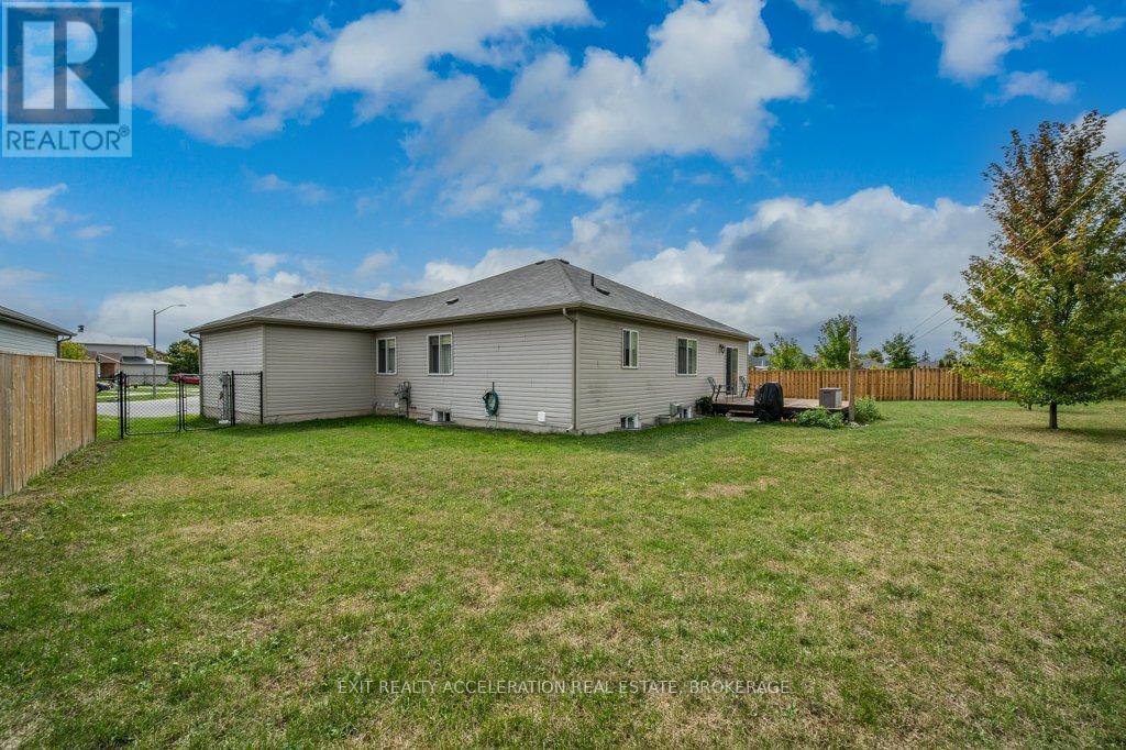 21 Kanvers Way, Greater Napanee (Greater Napanee), Ontario  K7R 3X6 - Photo 37 - X12391449