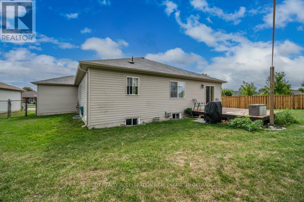 21 Kanvers Way, Greater Napanee (Greater Napanee), Ontario  K7R 3X6 - Photo 38 - X12391449
