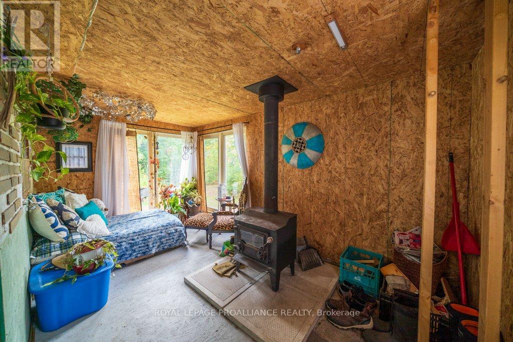 216 Glastonbury Road, Addington Highlands, Ontario  K0H 2G0 - Photo 14 - X12391351