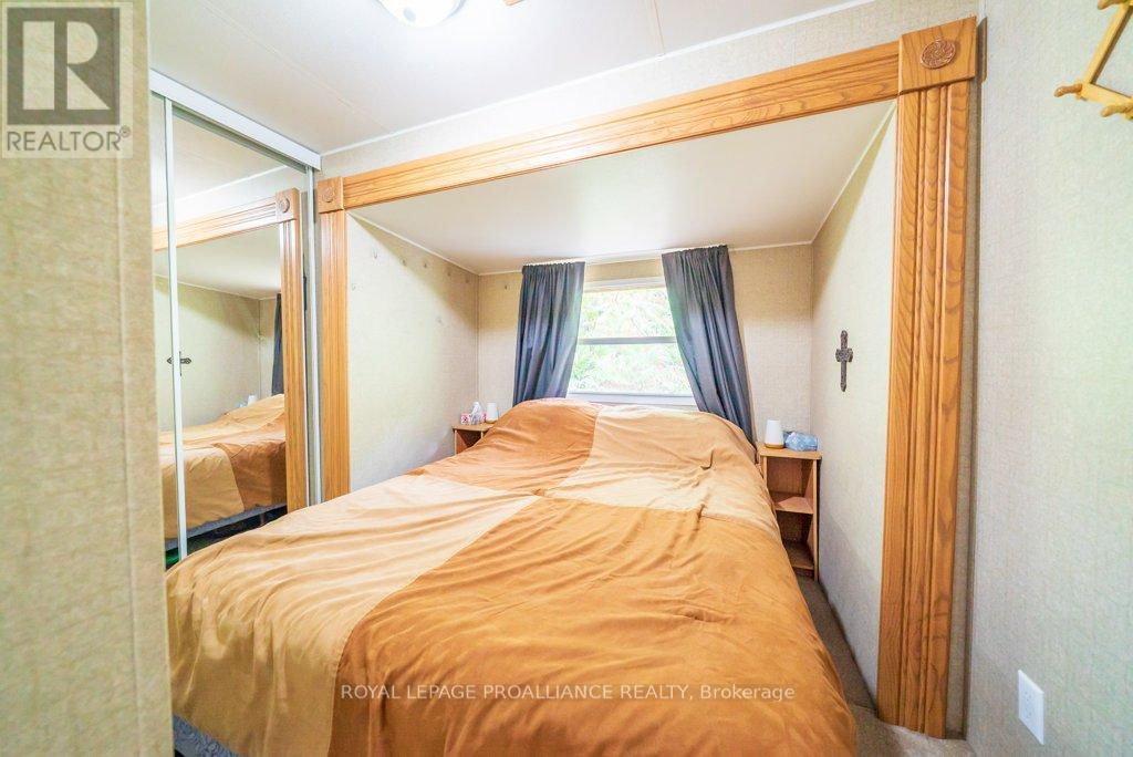 216 Glastonbury Road, Addington Highlands, Ontario  K0H 2G0 - Photo 16 - X12391351