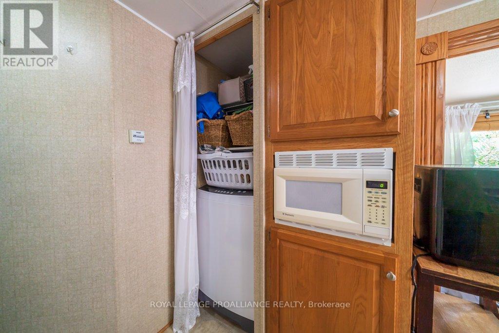 216 Glastonbury Road, Addington Highlands, Ontario  K0H 2G0 - Photo 19 - X12391351