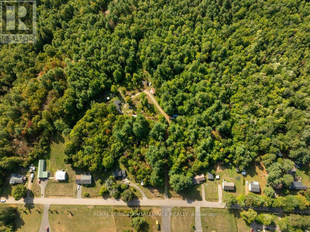 216 Glastonbury Road, Addington Highlands, Ontario  K0H 2G0 - Photo 46 - X12391351