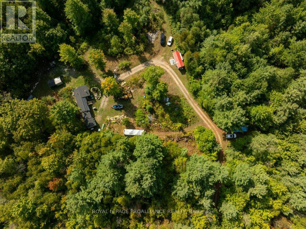 216 Glastonbury Road, Addington Highlands, Ontario  K0H 2G0 - Photo 47 - X12391351