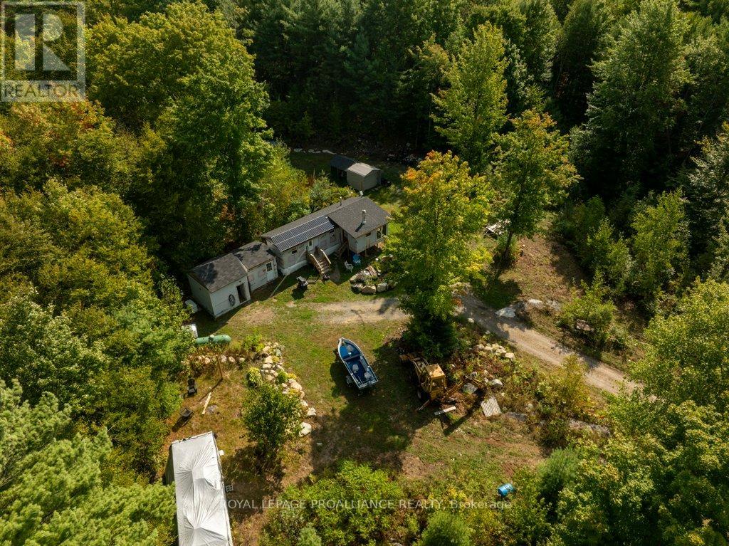 216 Glastonbury Road, Addington Highlands, Ontario  K0H 2G0 - Photo 48 - X12391351