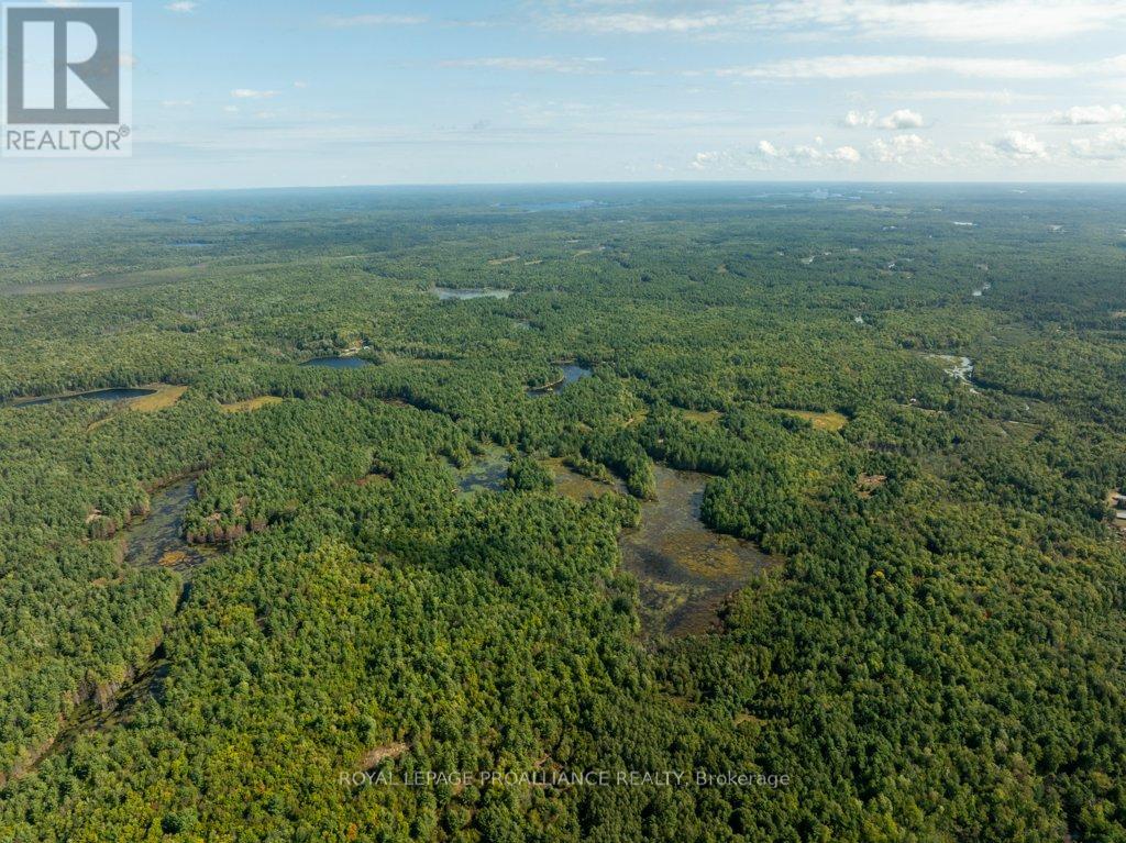 216 Glastonbury Road, Addington Highlands, Ontario  K0H 2G0 - Photo 50 - X12391351