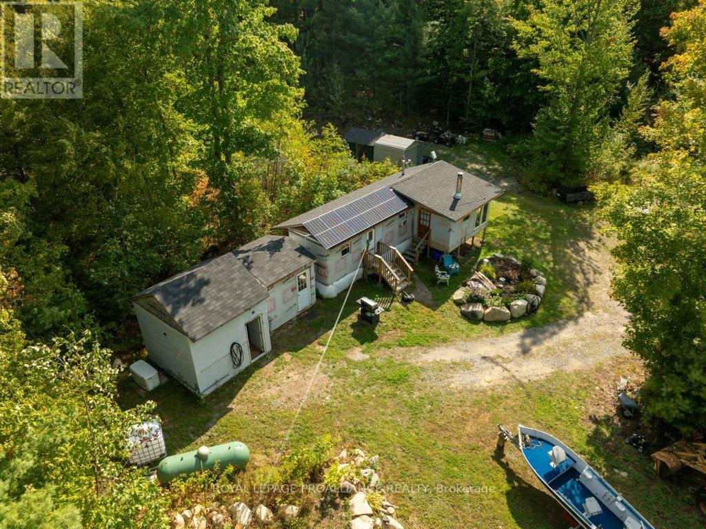 216 Glastonbury Road, Addington Highlands, Ontario  K0H 2G0 - Photo 6 - X12391351