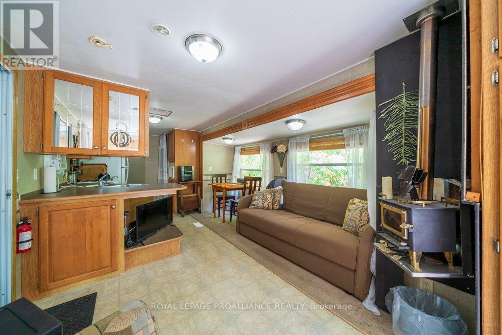 216 Glastonbury Road, Addington Highlands, Ontario  K0H 2G0 - Photo 8 - X12391351