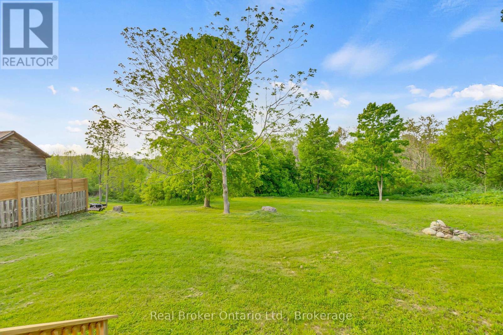 16 Hillcrest Street W, South Bruce, Ontario  N0G 2S0 - Photo 35 - X12295061