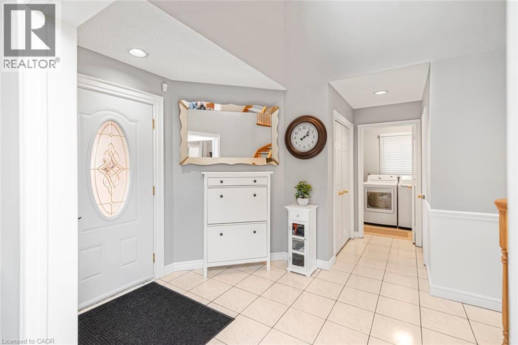 39 Guildwood Drive, Hamilton, Ontario  L9C 6S3 - Photo 3 - 40767830