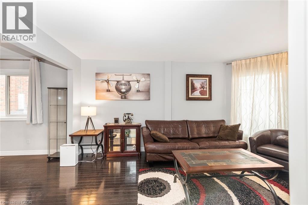 39 Guildwood Drive, Hamilton, Ontario  L9C 6S3 - Photo 7 - 40767830