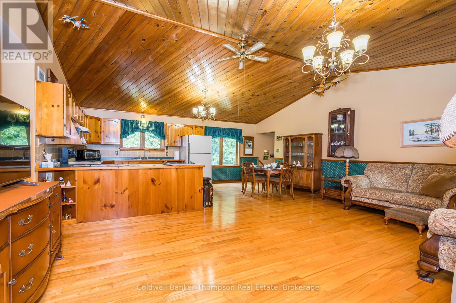 66 Rain Lake Road, Kearney, Ontario  P0A 1M0 - Photo 5 - X12348586