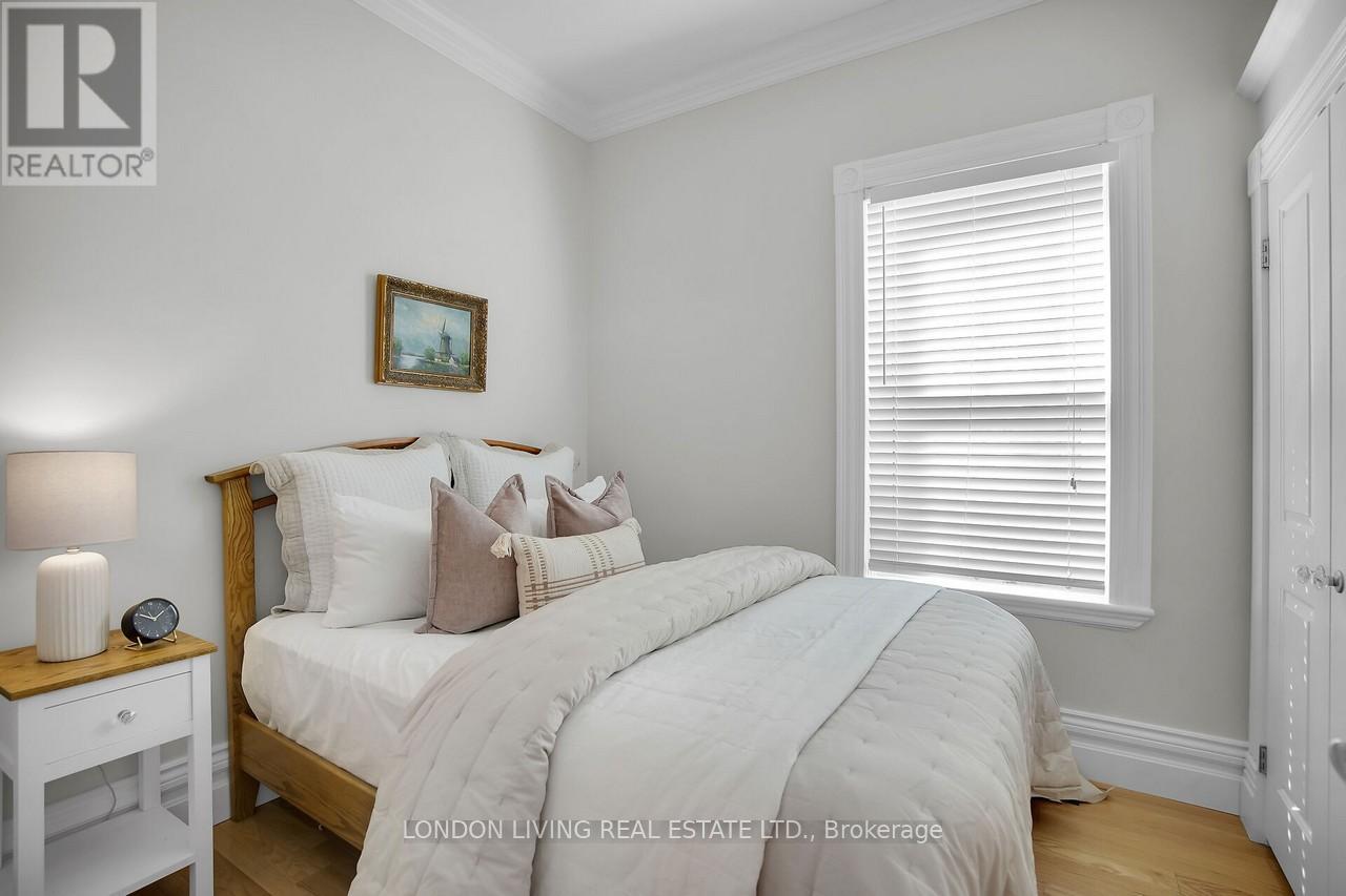 135 Duchess Avenue, London South (South F), Ontario  N6C 1N8 - Photo 17 - X12391333