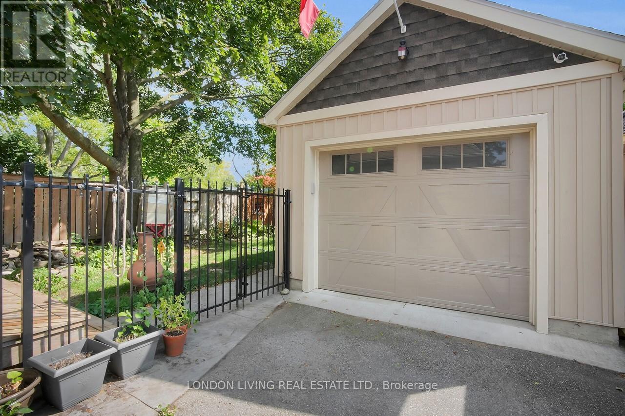 135 Duchess Avenue, London South (South F), Ontario  N6C 1N8 - Photo 26 - X12391333