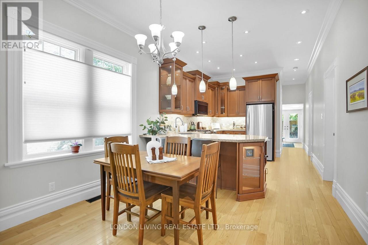 135 Duchess Avenue, London South (South F), Ontario  N6C 1N8 - Photo 9 - X12391333