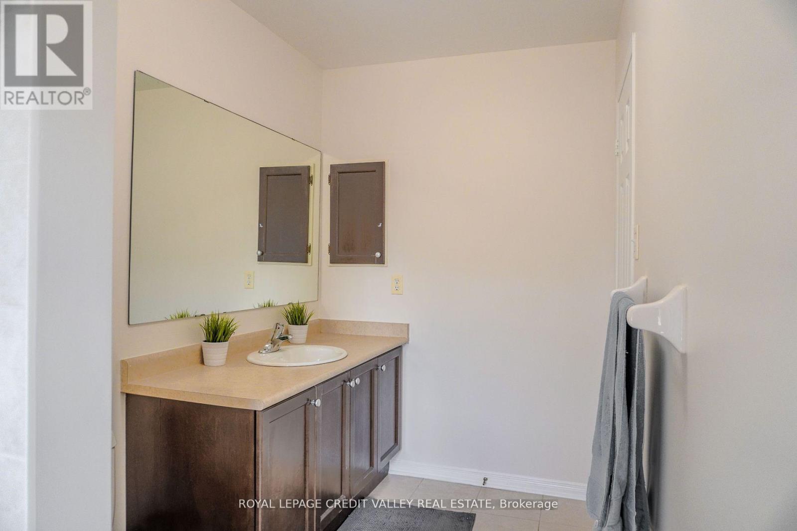 72 Kilrea Way, Brampton, Ontario  L6X 0R3 - Photo 23 - W12384926