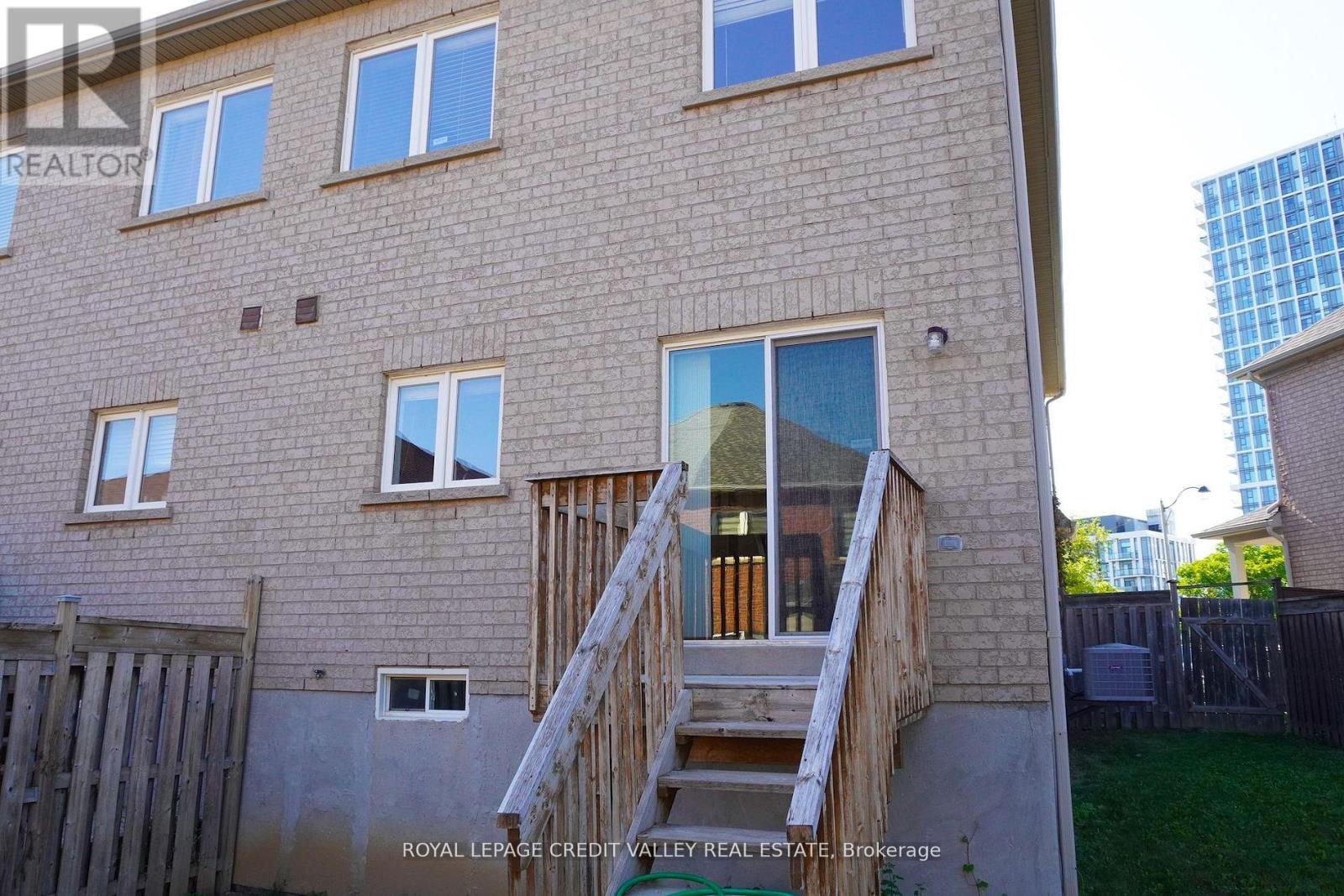 72 Kilrea Way, Brampton, Ontario  L6X 0R3 - Photo 30 - W12384926