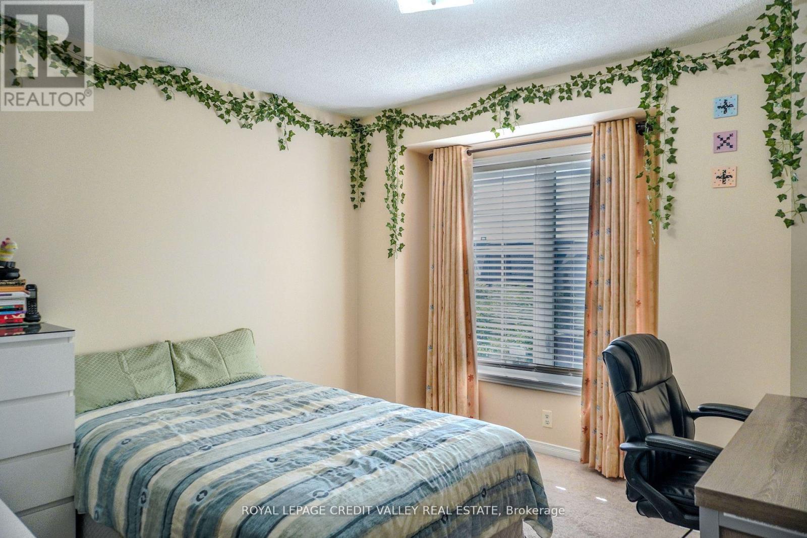 72 Kilrea Way, Brampton, Ontario  L6X 0R3 - Photo 21 - W12384926