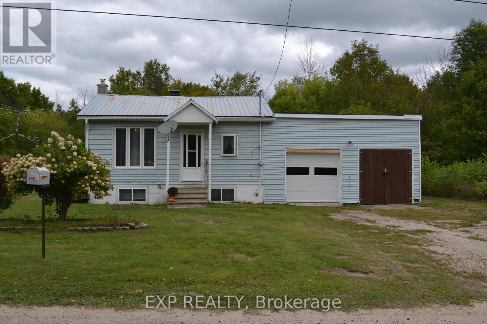 1650 Eady Road, Horton, Ontario  K7V 3Z8 - Photo 2 - X12391477