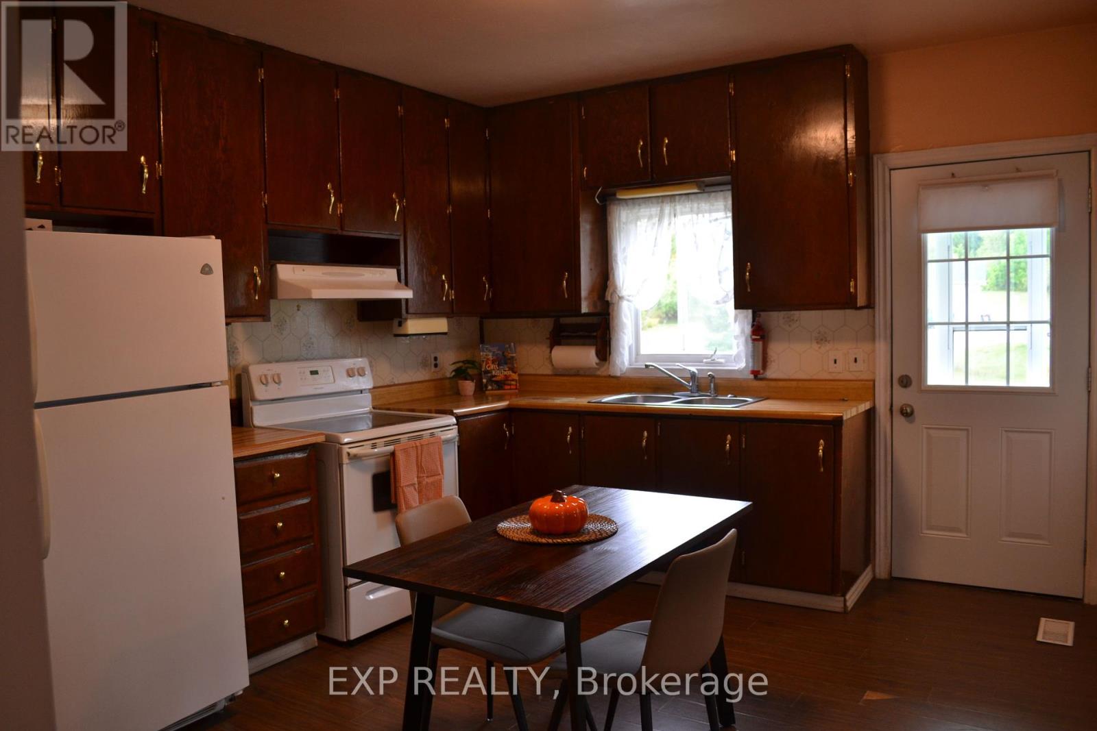 1650 Eady Road, Horton, Ontario  K7V 3Z8 - Photo 9 - X12391477