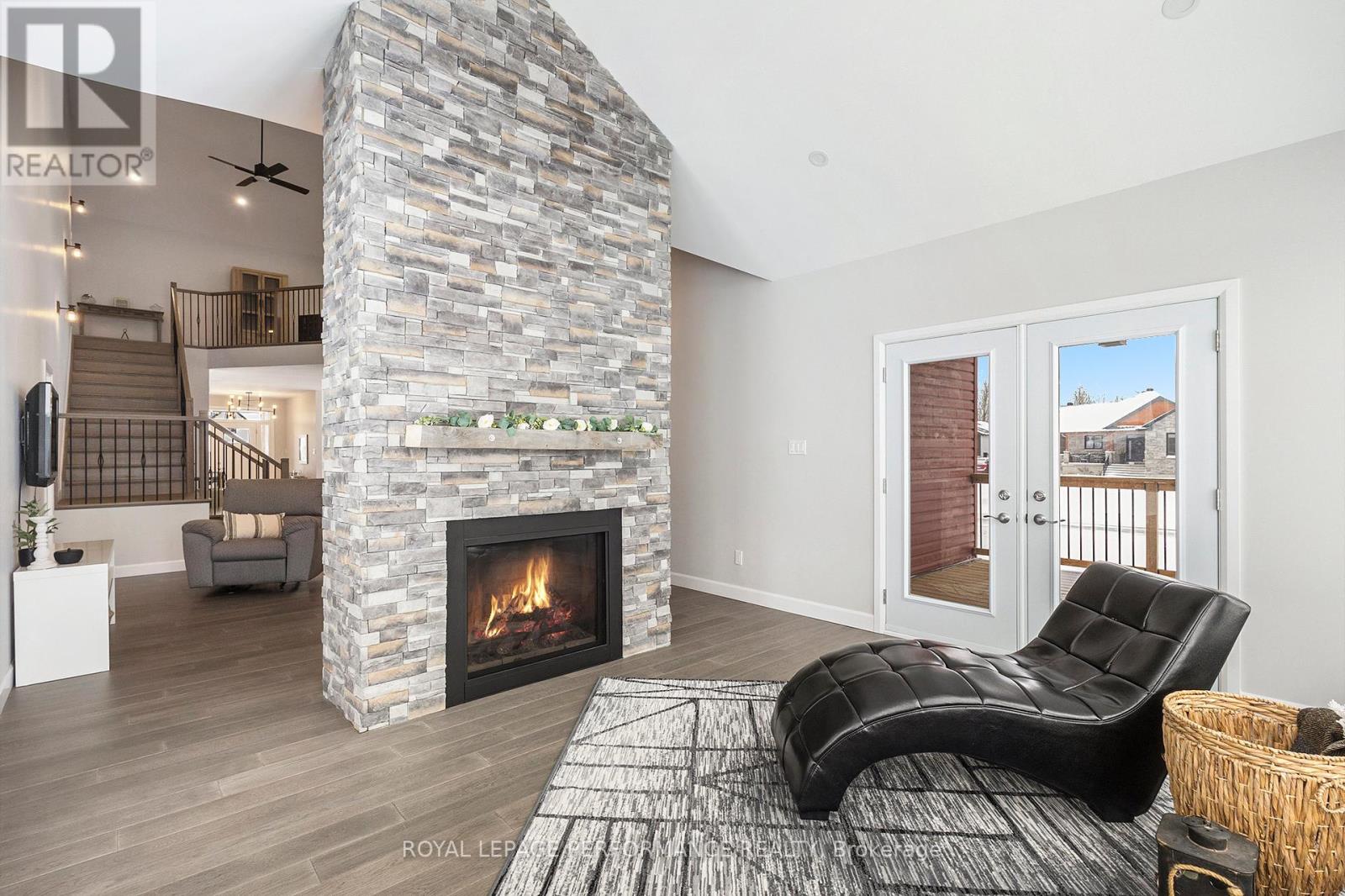 209 Des Violettes Street, Clarence-Rockland, Ontario  K0A 2A0 - Photo 10 - X12391355