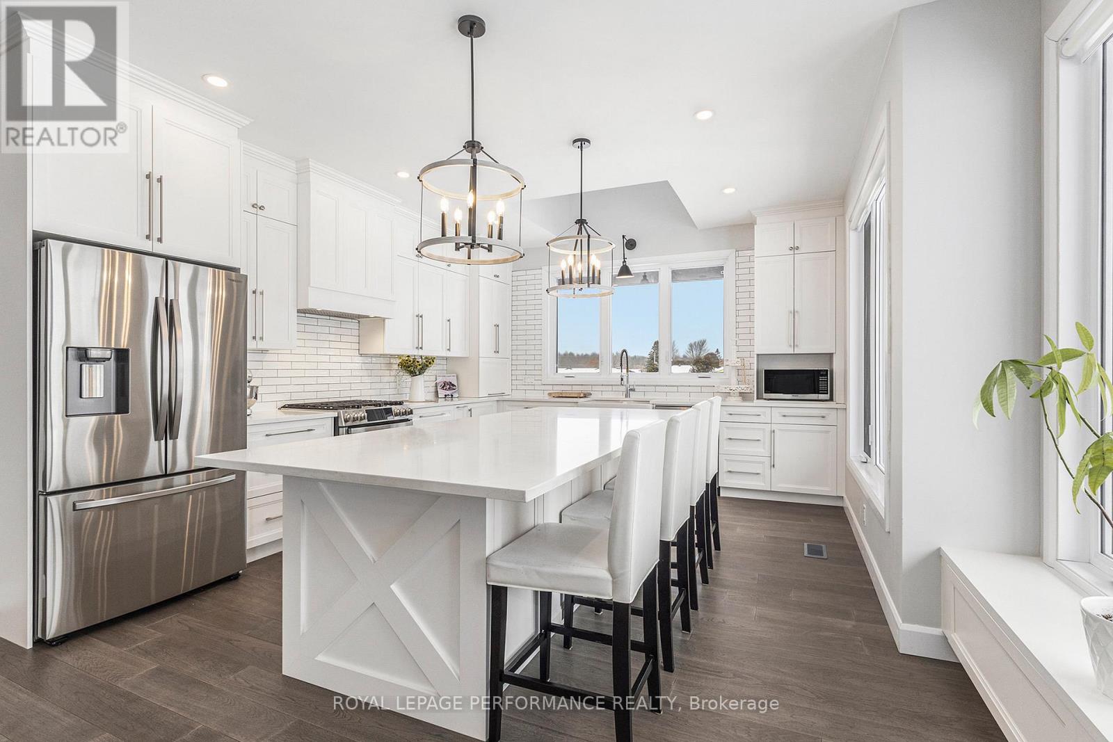 209 Des Violettes Street, Clarence-Rockland, Ontario  K0A 2A0 - Photo 4 - X12391355