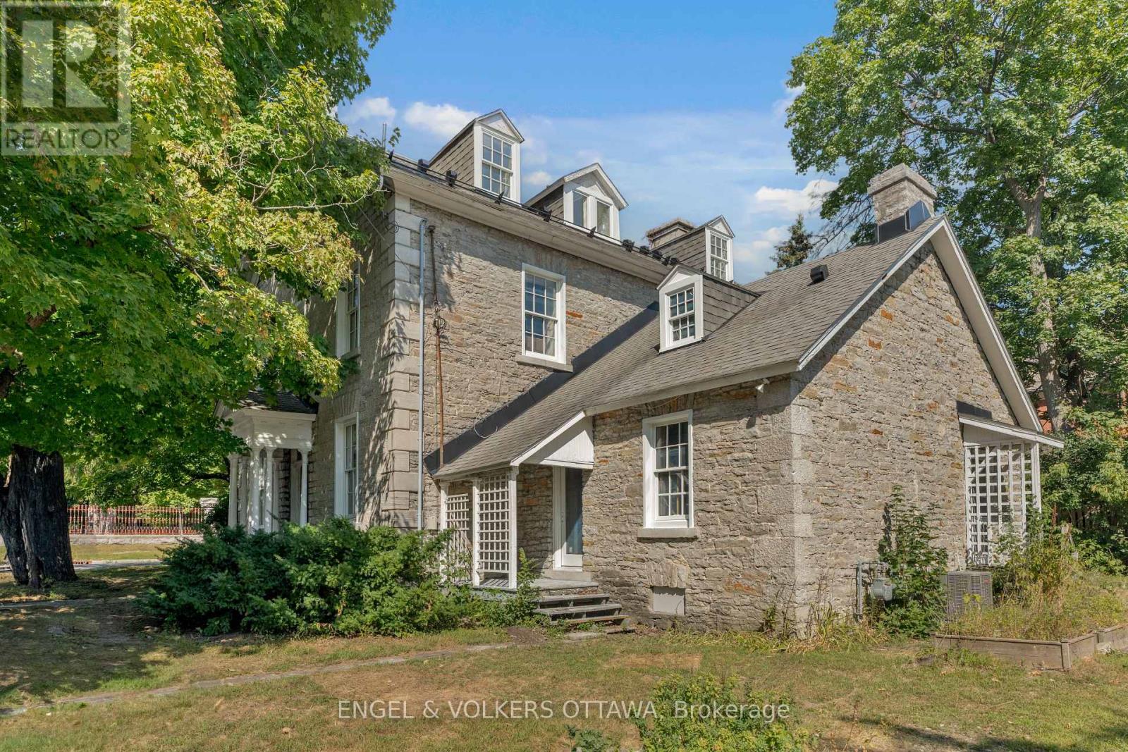 Property at 71 THOMAS STREET image 5