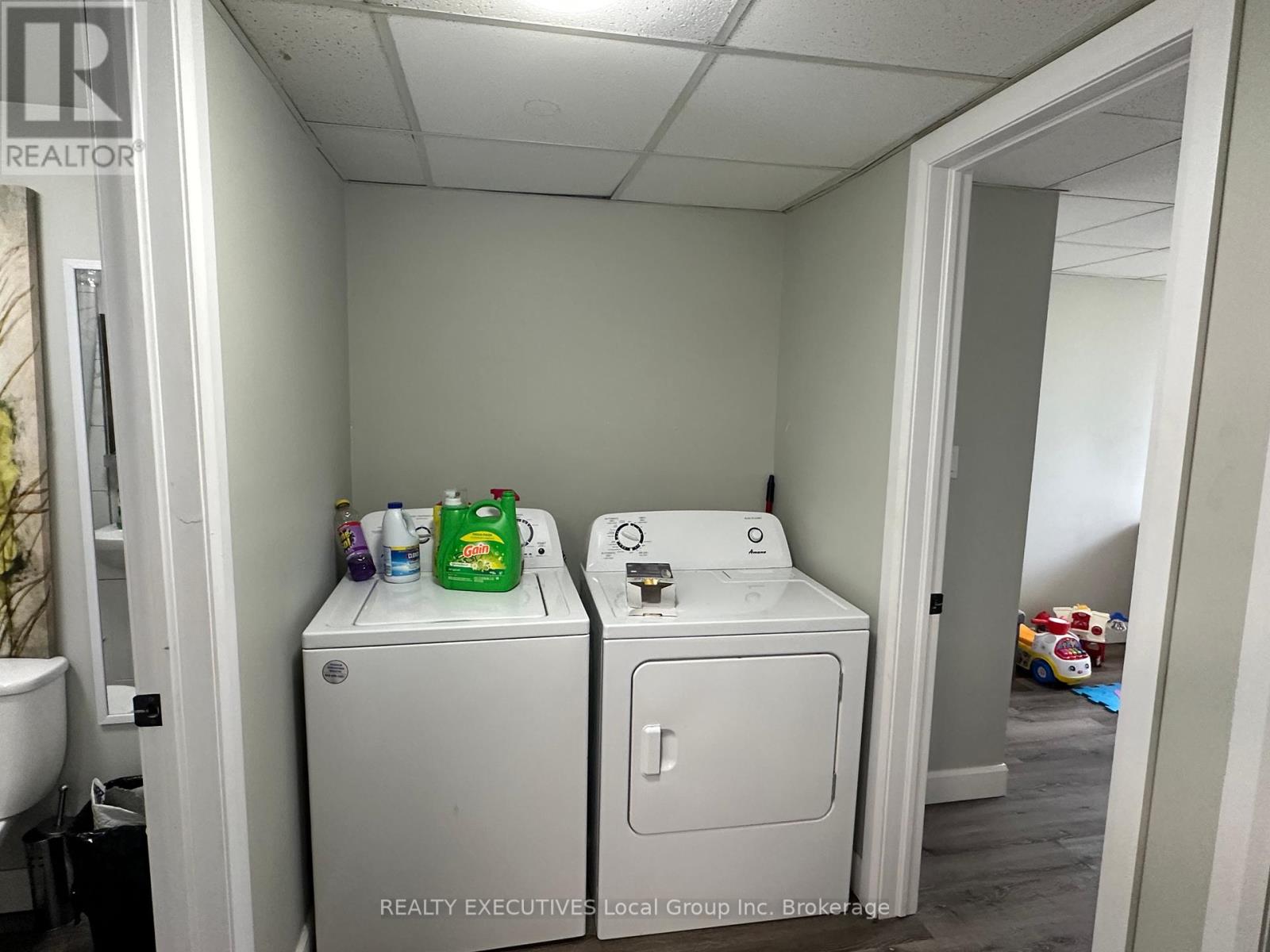 26 Spring Street, West Nipissing, Ontario  P2B 3G7 - Photo 6 - X12391401