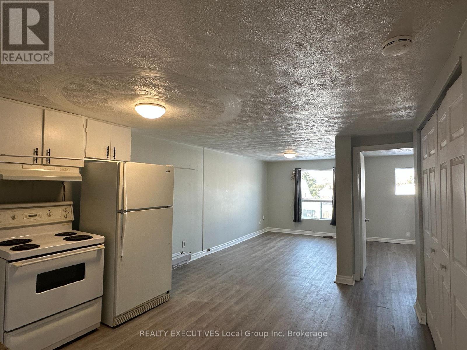 26 Spring Street, West Nipissing, Ontario  P2B 3G7 - Photo 9 - X12391401