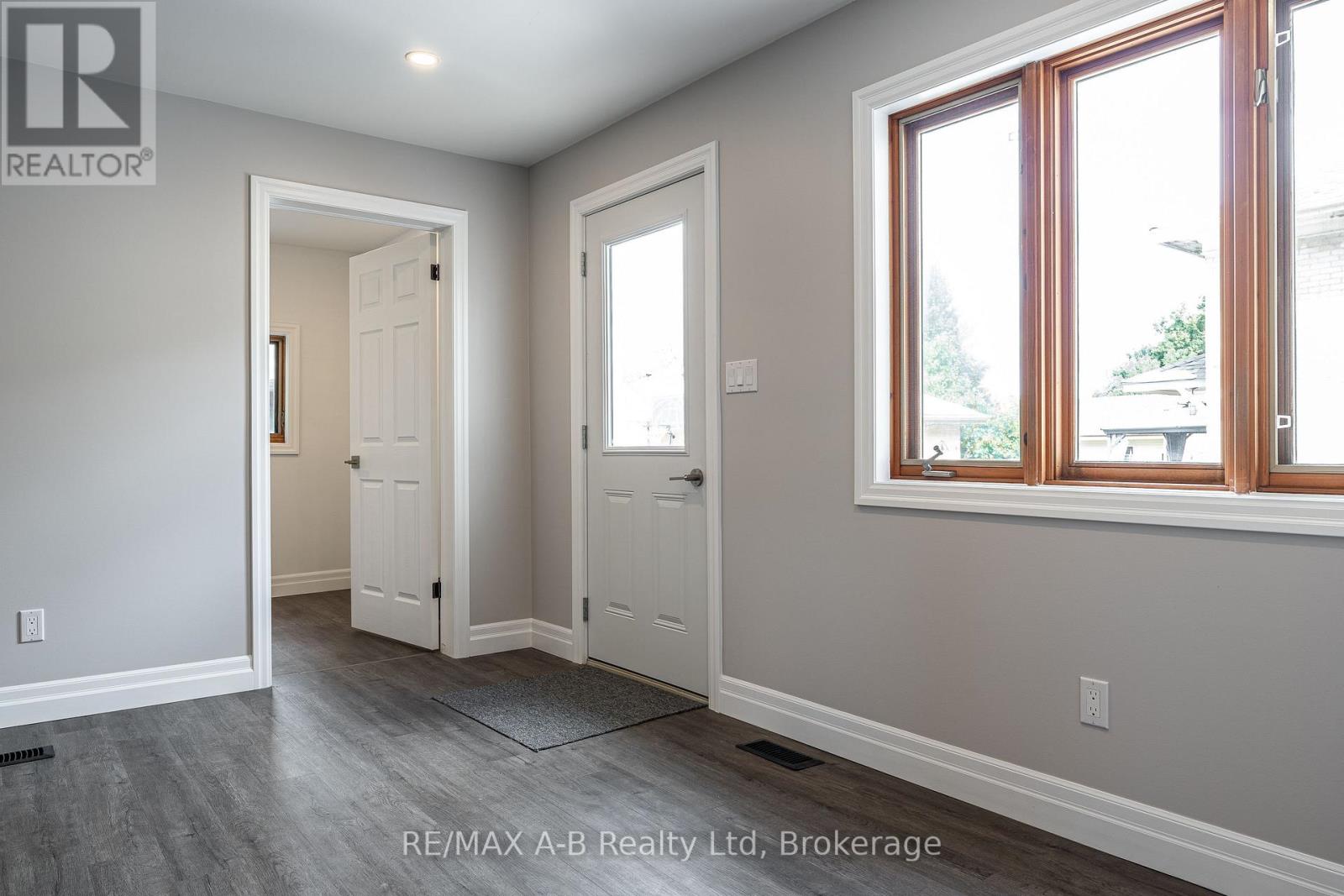 198 Water Street S, St. Marys, Ontario  N4X 1C5 - Photo 6 - X12391525