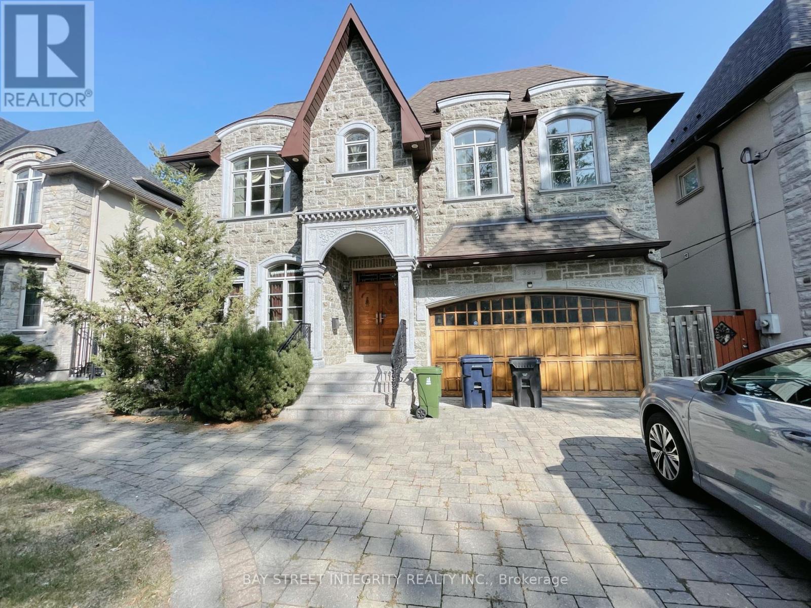 Upper - 336 Greenfield Avenue, Toronto, Ontario  M2N 3E6 - Photo 1 - C12391269