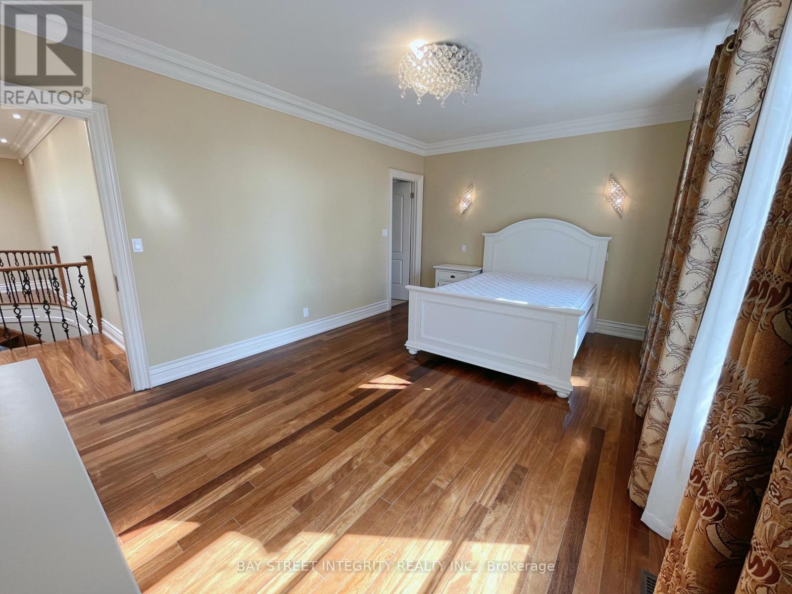 Upper - 336 Greenfield Avenue, Toronto, Ontario  M2N 3E6 - Photo 18 - C12391269