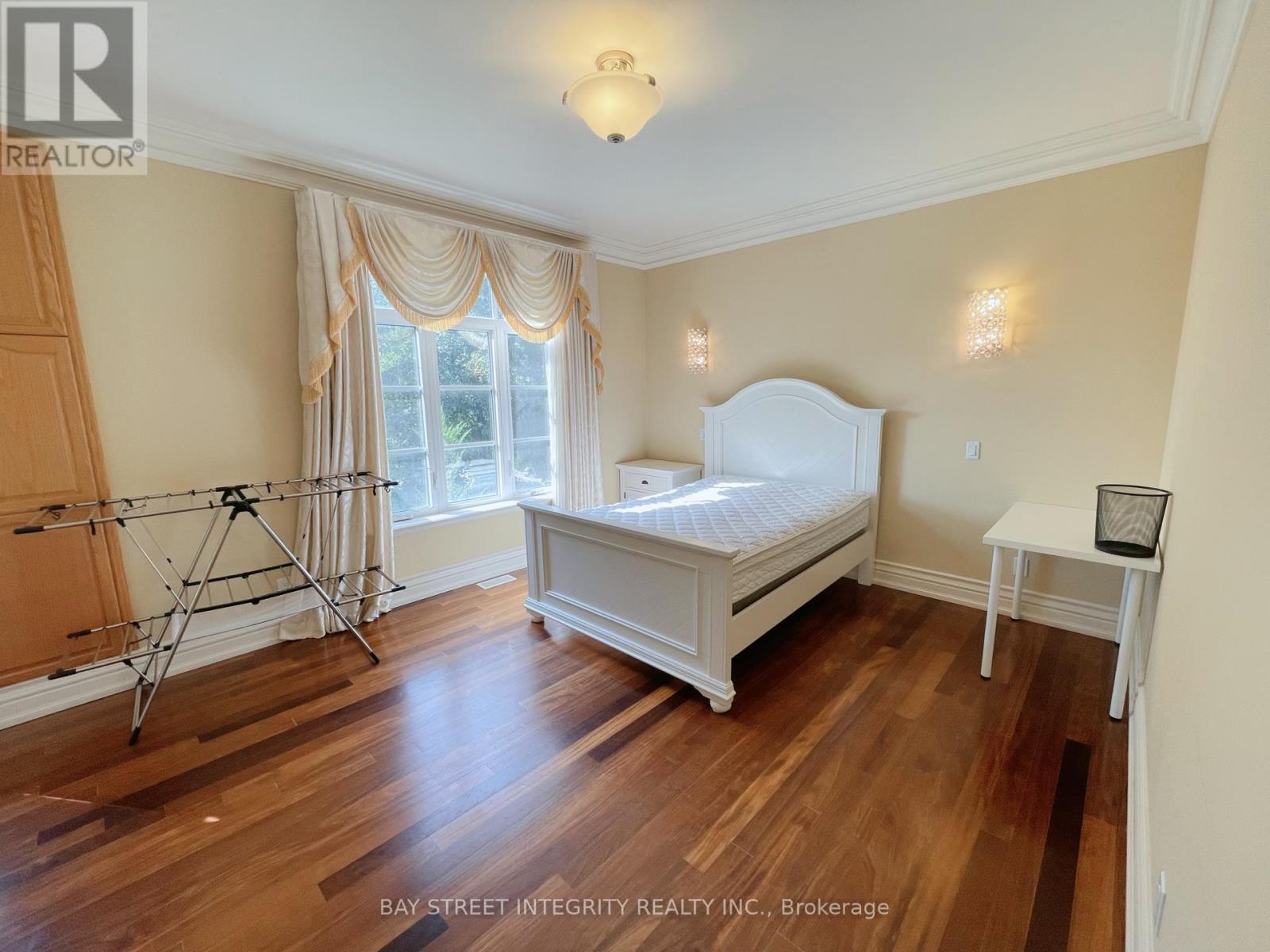Upper - 336 Greenfield Avenue, Toronto, Ontario  M2N 3E6 - Photo 19 - C12391269
