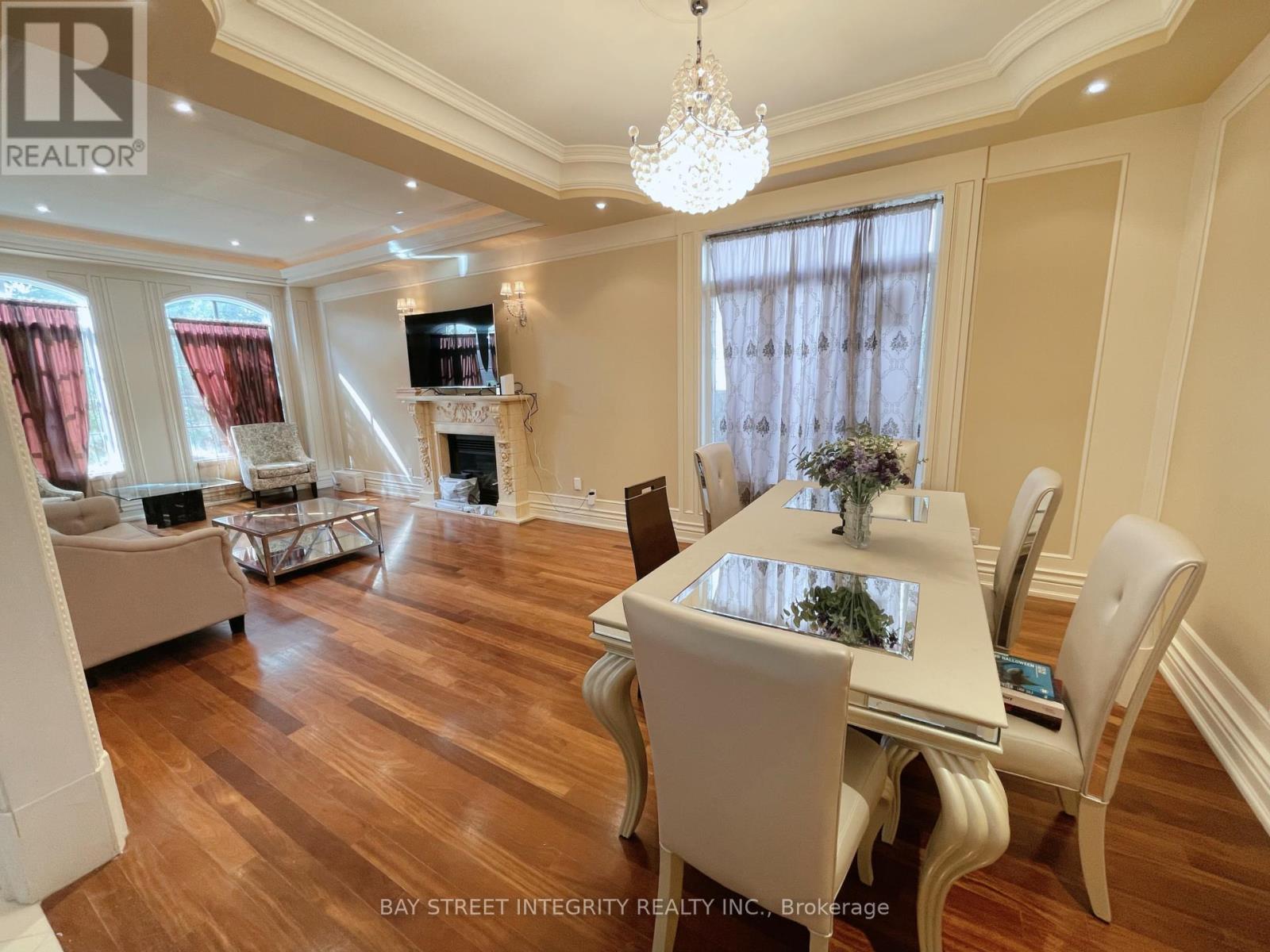 Upper - 336 Greenfield Avenue, Toronto, Ontario  M2N 3E6 - Photo 6 - C12391269
