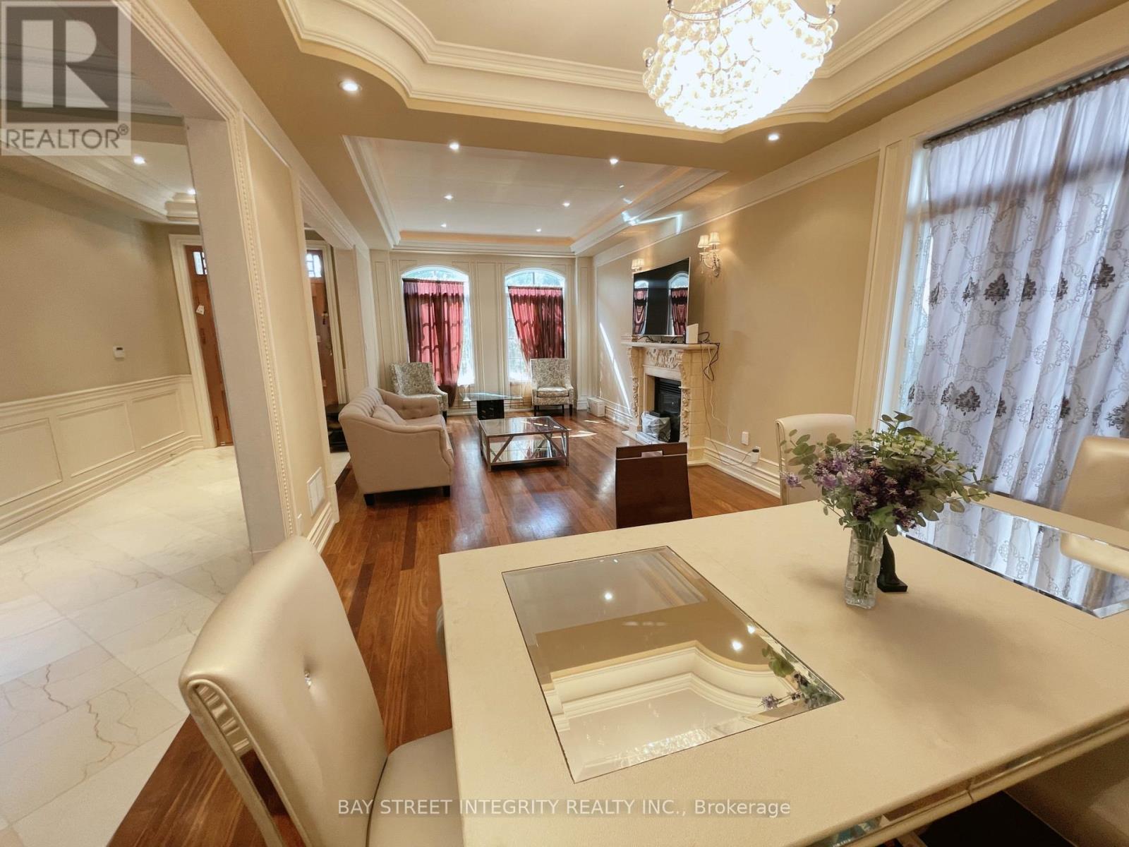 Upper - 336 Greenfield Avenue, Toronto, Ontario  M2N 3E6 - Photo 7 - C12391269