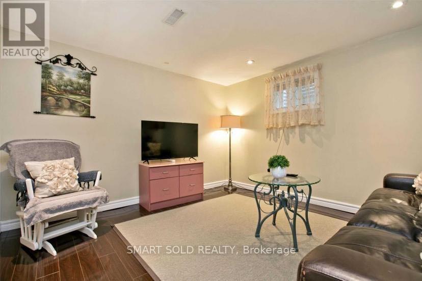 Bsmt - 40 Mintwood Drive, Toronto, Ontario  M2M 3A7 - Photo 4 - C12391284