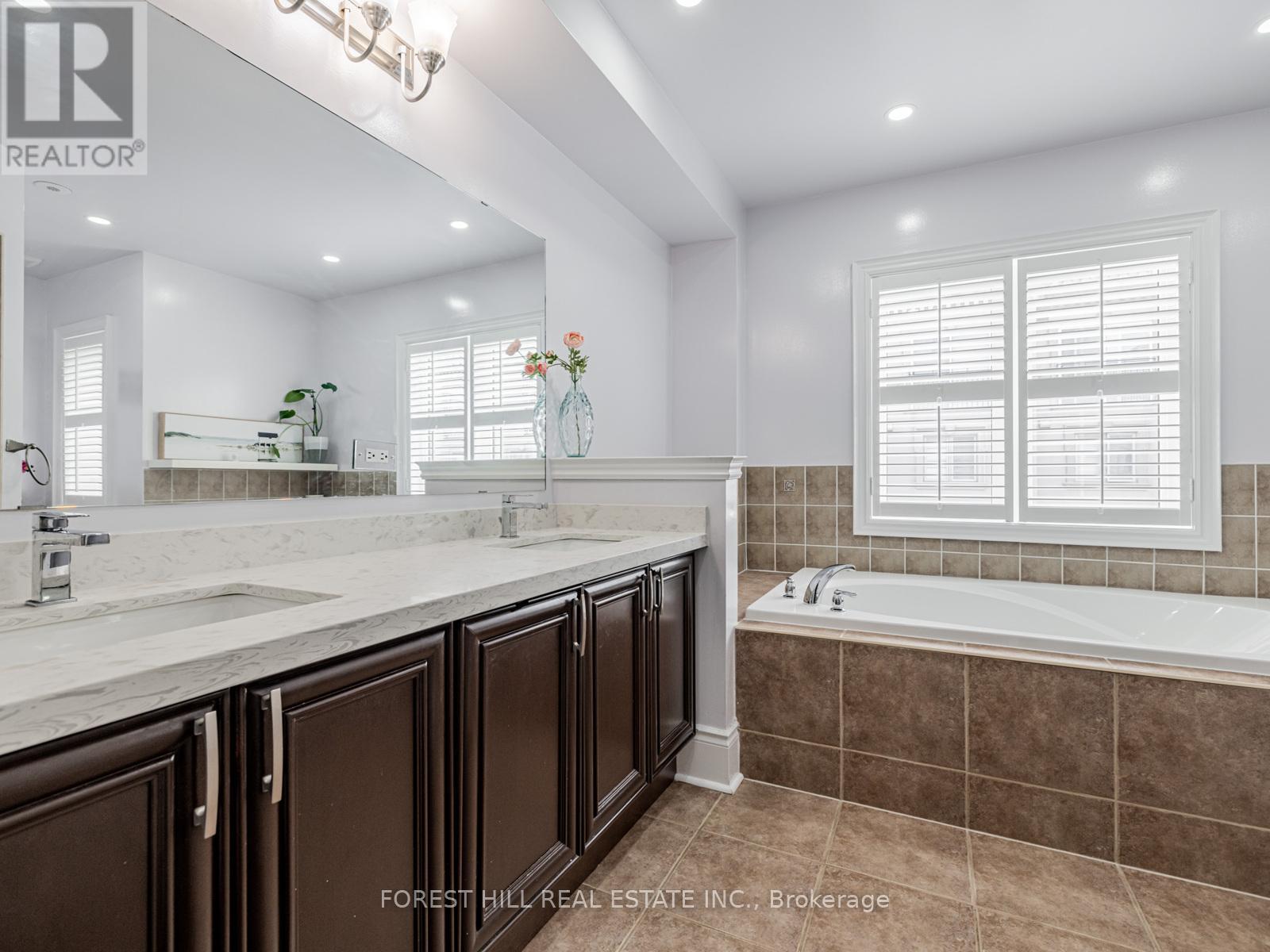 22 Espana Lane, Toronto, Ontario  M2N 7K8 - Photo 13 - C12391288