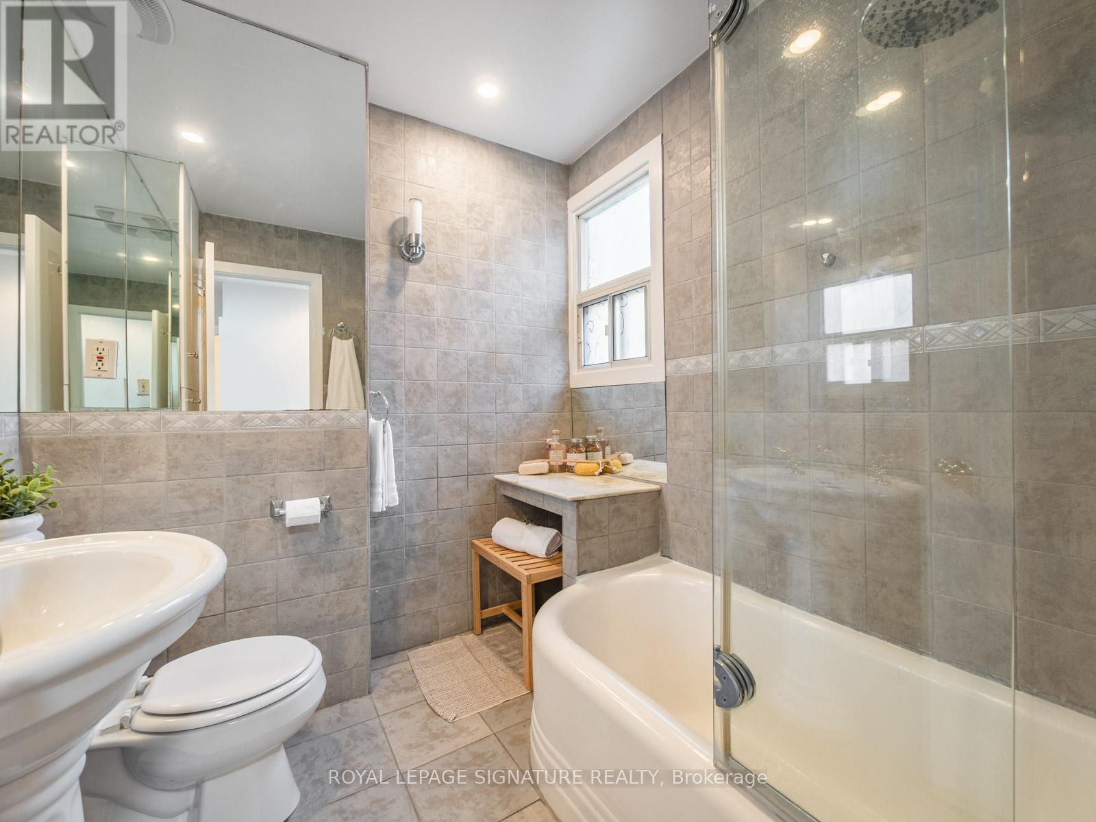 159 Chiltern Hill Road, Toronto (Humewood-Cedarvale), Ontario  M6C 3C3 - Photo 22 - C12391310