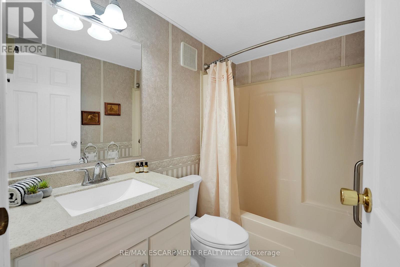 213 - 3033 Townline Road, Fort Erie, Ontario  L0S 1S1 - Photo 20 - X12330942