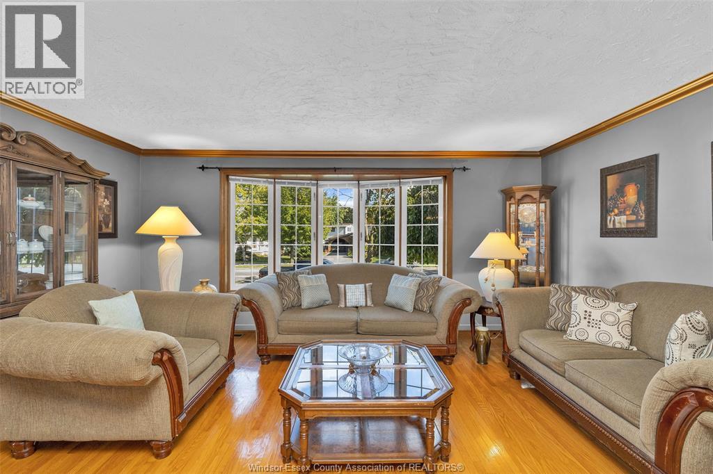 2855 Forest Glade Drive, Windsor, Ontario N8R 1L4 - Photo 17 - 25022735