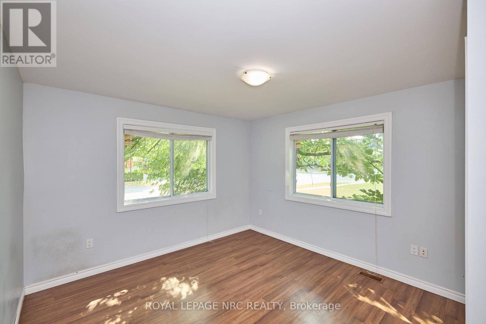 557 Geneva Street, St. Catharines, Ontario  L2N 2J1 - Photo 25 - X12337989