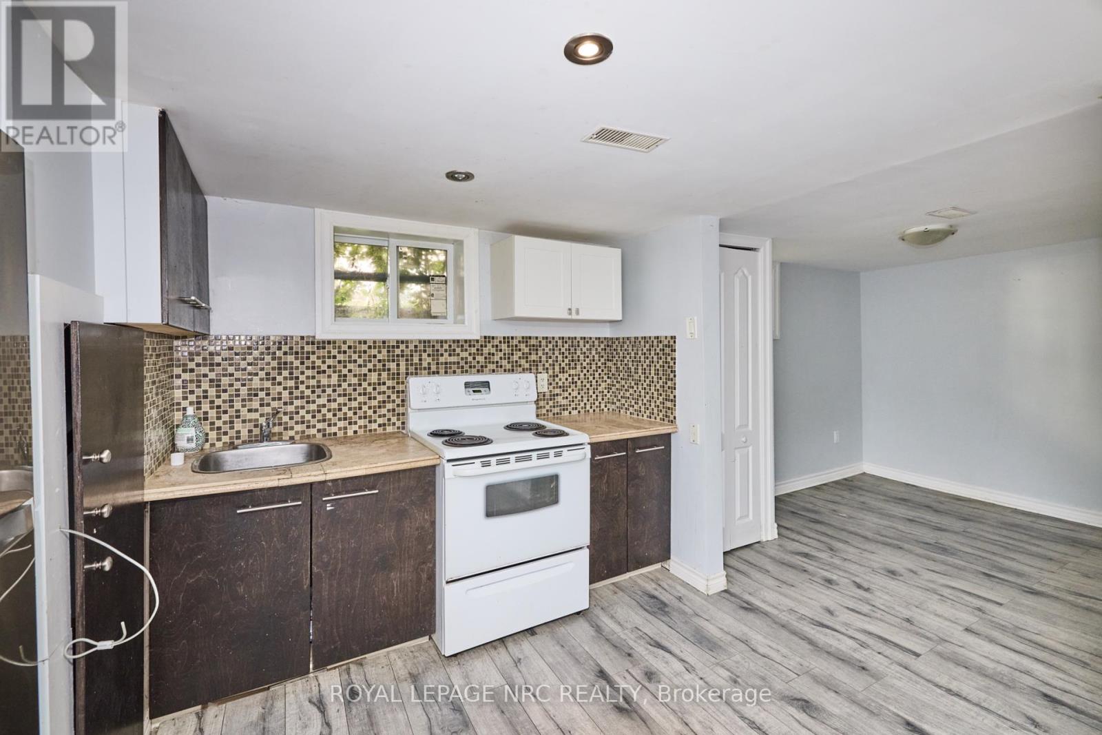 557 Geneva Street, St. Catharines, Ontario  L2N 2J1 - Photo 39 - X12337989