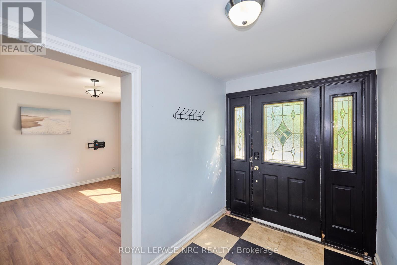 557 Geneva Street, St. Catharines, Ontario  L2N 2J1 - Photo 6 - X12337989