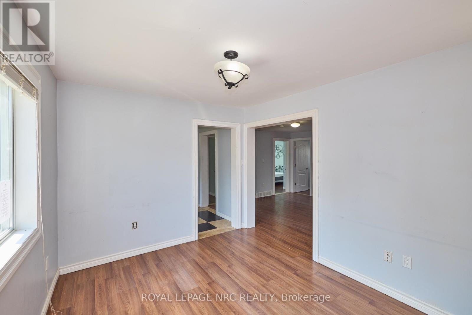 557 Geneva Street, St. Catharines, Ontario  L2N 2J1 - Photo 9 - X12337989