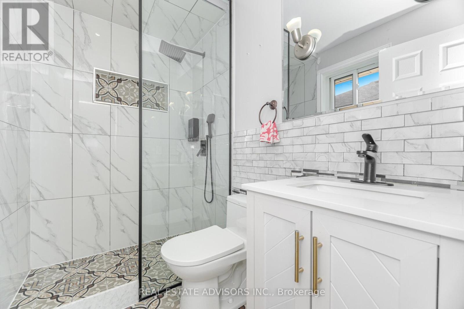 186 Ferndale Drive S, Barrie (Ardagh), Ontario  L4N 8A1 - Photo 18 - S12391272