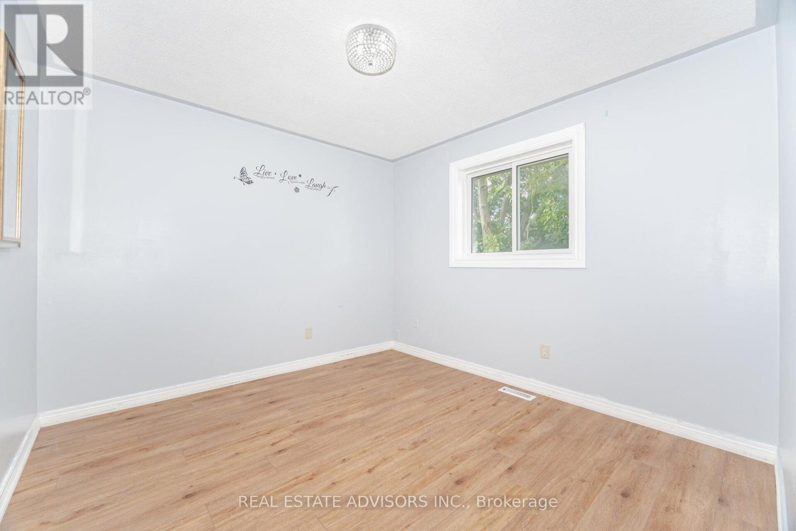186 Ferndale Drive S, Barrie (Ardagh), Ontario  L4N 8A1 - Photo 21 - S12391272
