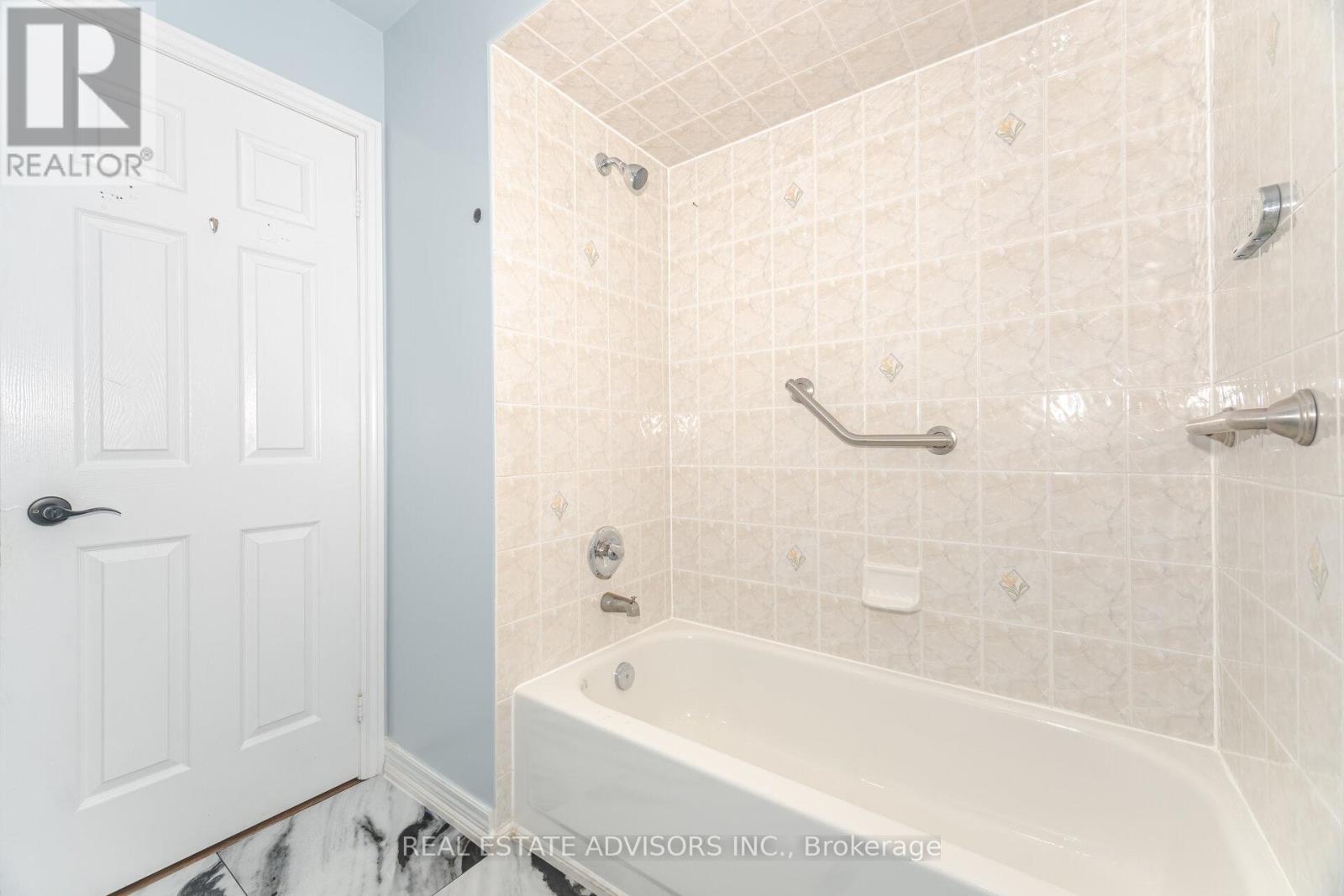 186 Ferndale Drive S, Barrie (Ardagh), Ontario  L4N 8A1 - Photo 24 - S12391272