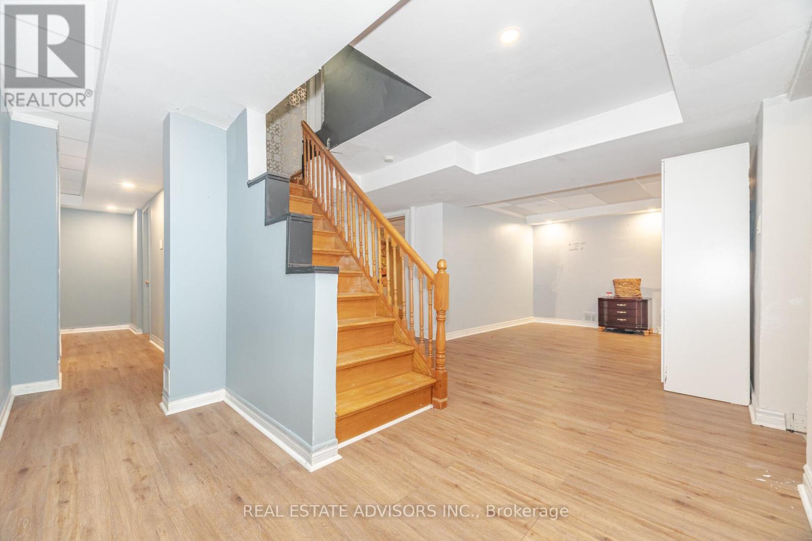 186 Ferndale Drive S, Barrie (Ardagh), Ontario  L4N 8A1 - Photo 27 - S12391272